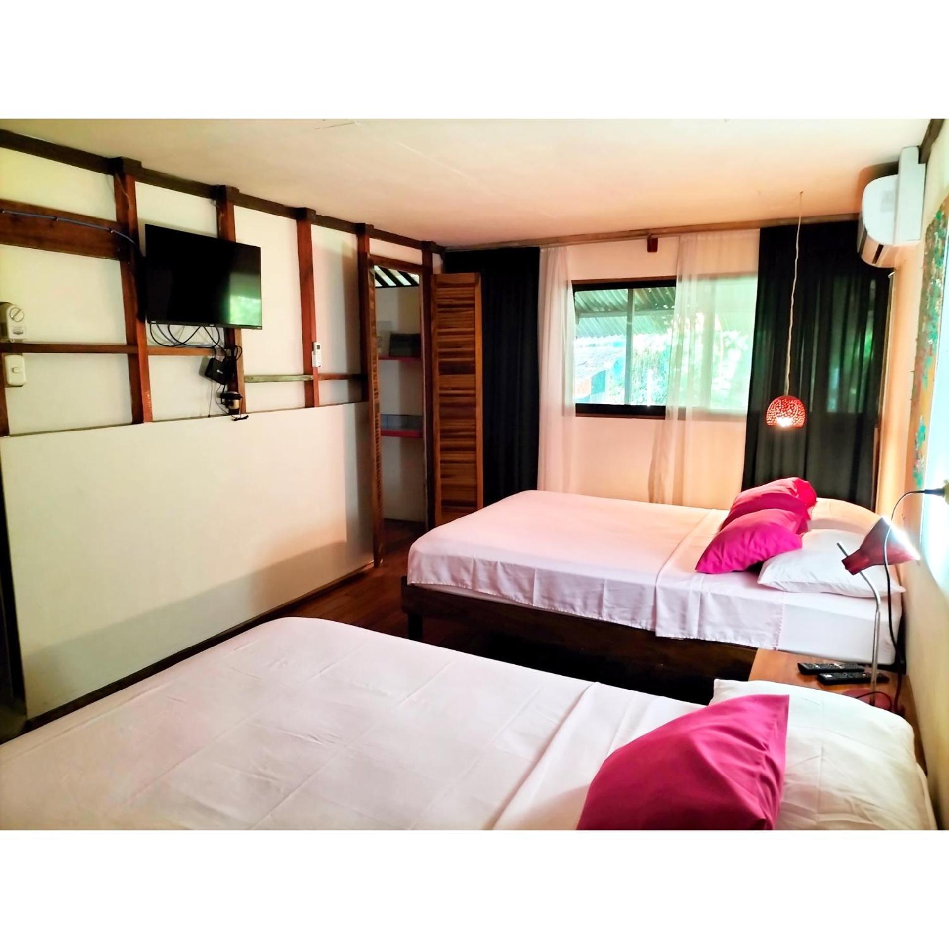 Cabinas Coconut Grove Puerto Viejo de Talamanca Bagian luar foto