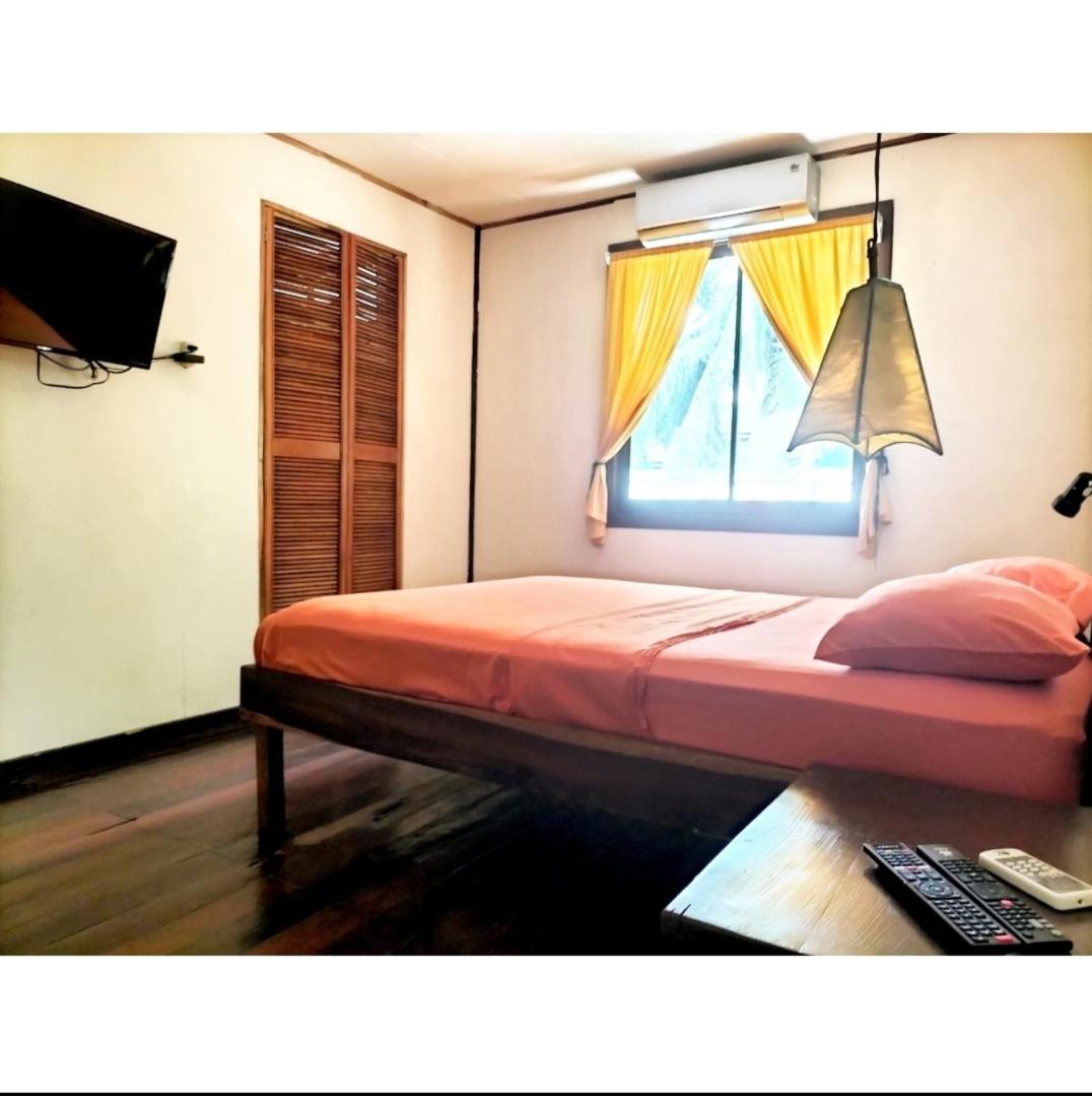 Cabinas Coconut Grove Puerto Viejo de Talamanca Bagian luar foto